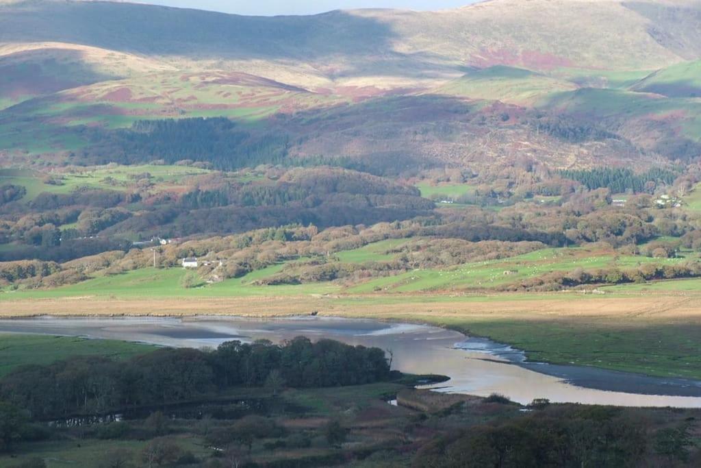 Stunning Views Of Ynyshir & Southern Snowdonia Apartment Machynlleth Exterior photo